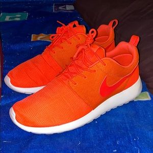 Nike Roshe Men's 9.5